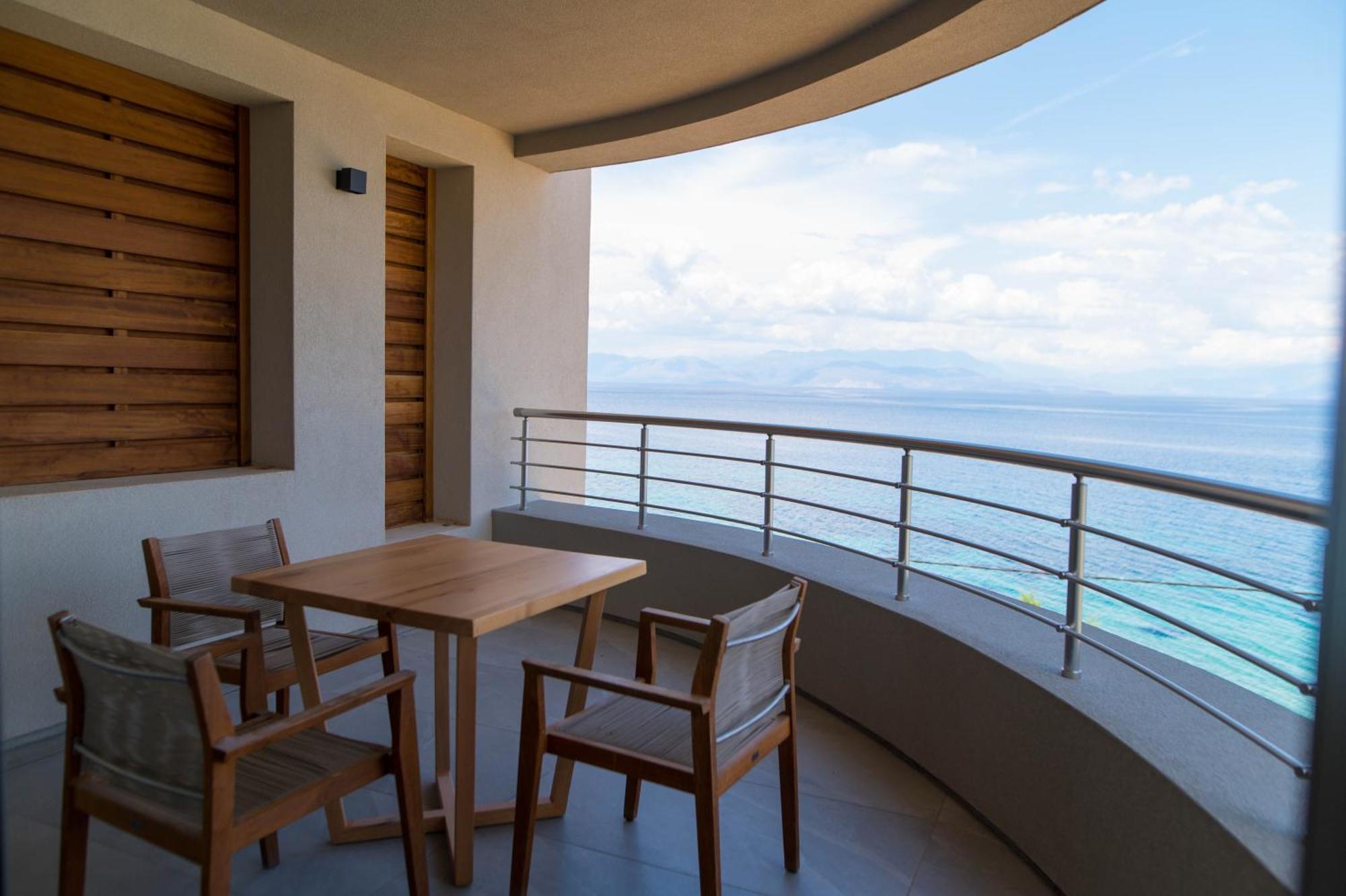 Alissachni Seaside Hotel Derveni Bagian luar foto