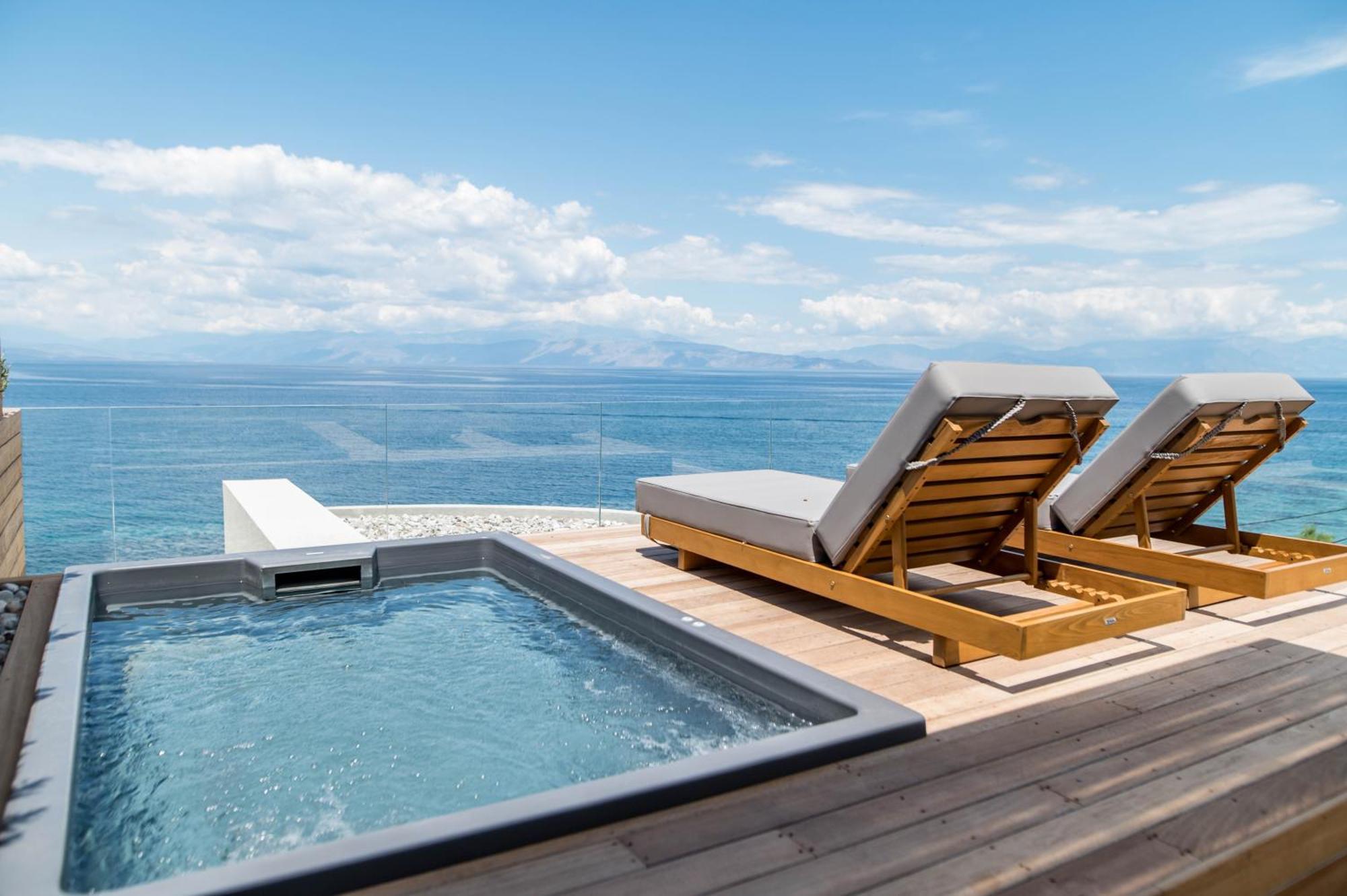 Alissachni Seaside Hotel Derveni Bagian luar foto