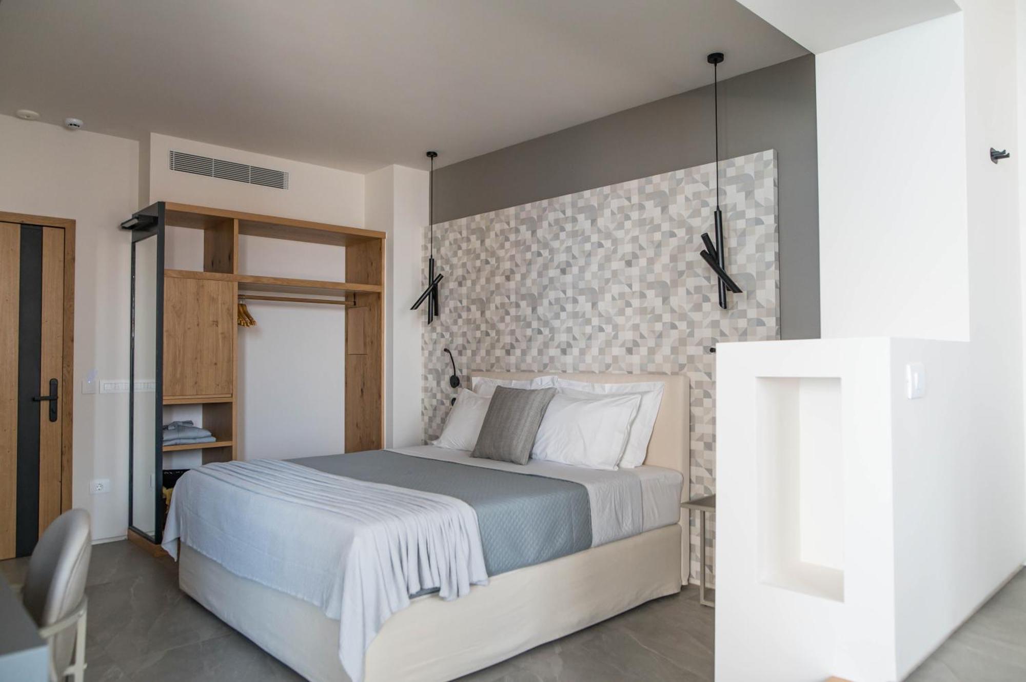 Alissachni Seaside Hotel Derveni Bagian luar foto