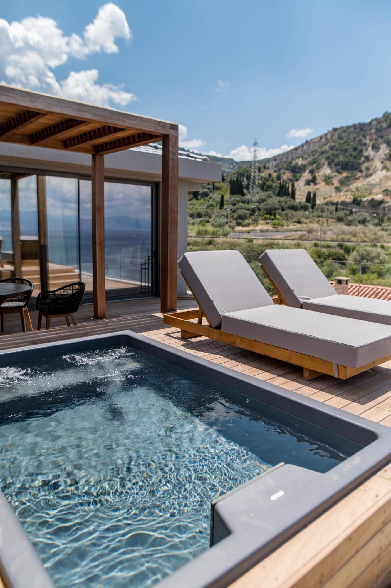 Alissachni Seaside Hotel Derveni Bagian luar foto