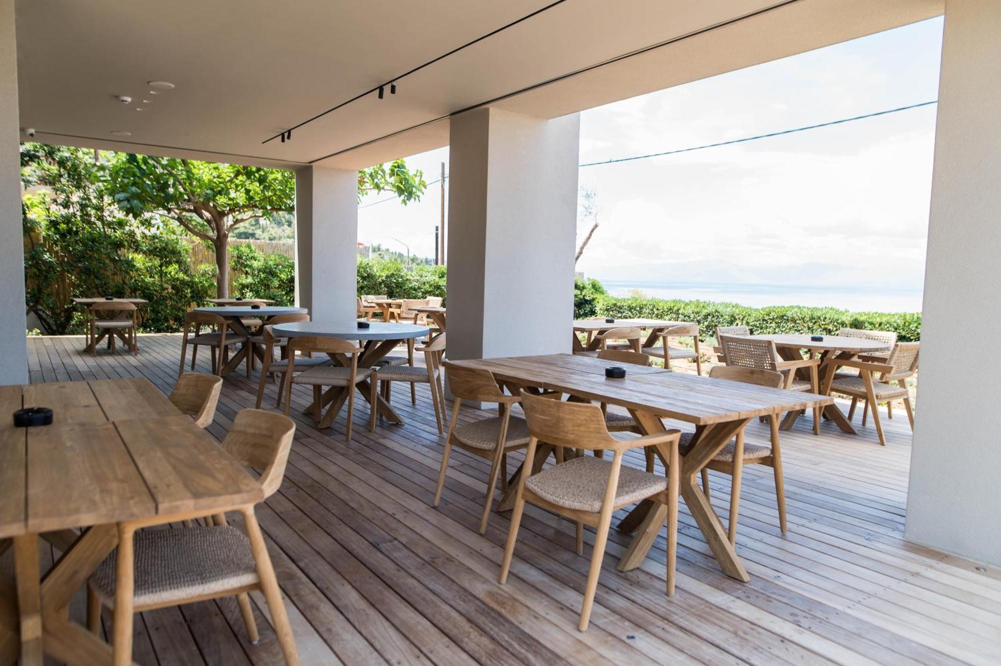 Alissachni Seaside Hotel Derveni Bagian luar foto