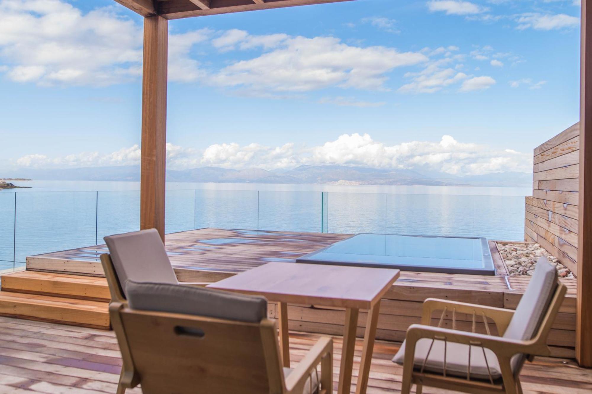 Alissachni Seaside Hotel Derveni Bagian luar foto