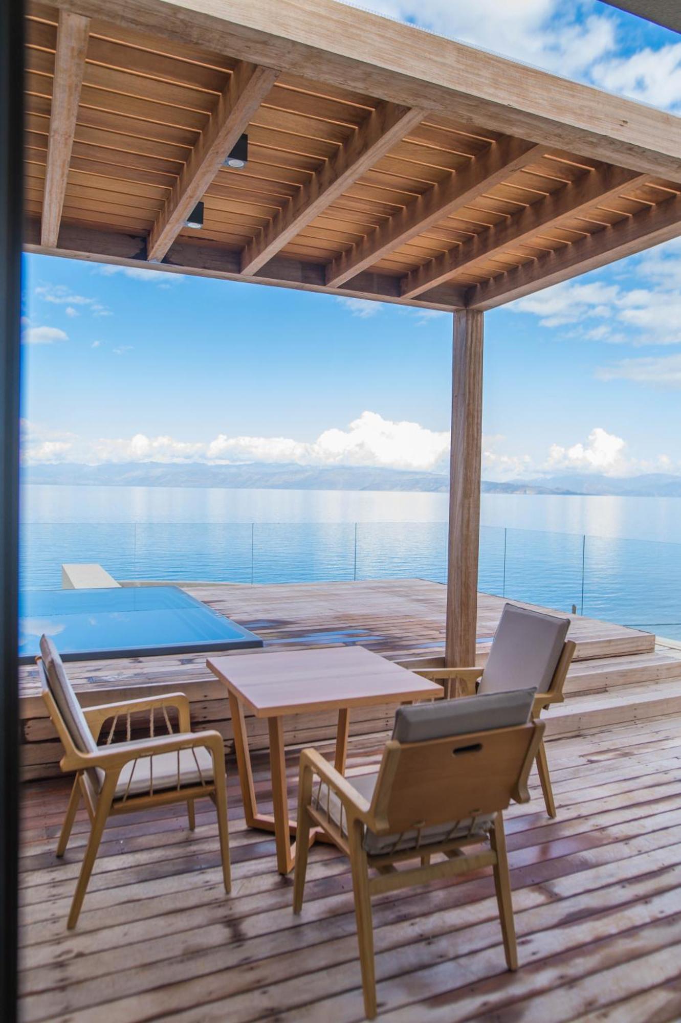 Alissachni Seaside Hotel Derveni Bagian luar foto